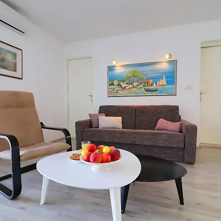 Lägenhet Lavanda Korcula - Five Bedroom With Pool And Sea View *
