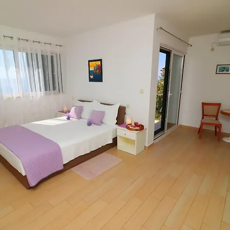 Lavanda Korcula - Five Bedroom With Pool And Sea View * ברנה